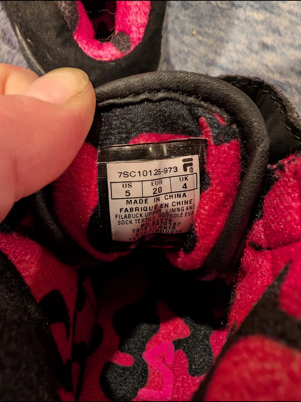 FILA Kids Size 5 Black & Pink Camo High-Top Sneakers